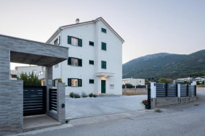 Olive Leaf - Ground Floor Apartment